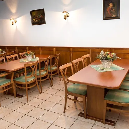 Gazdovsky בית הארחה