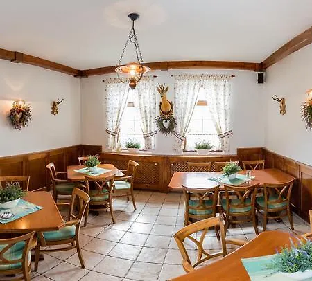 Gazdovsky 3* Topoľčianky