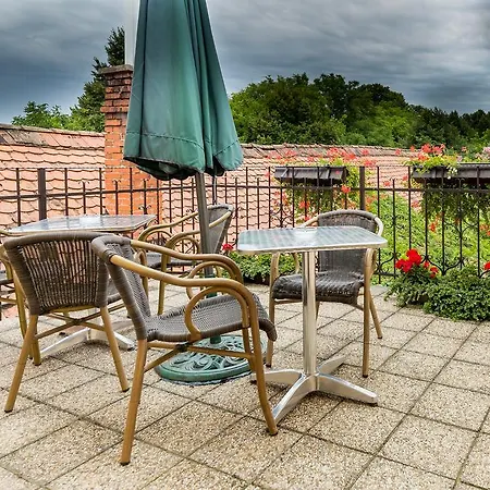 Gazdovsky 3*