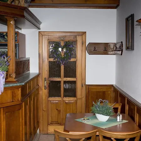 Gazdovsky Guest house Topolcianky